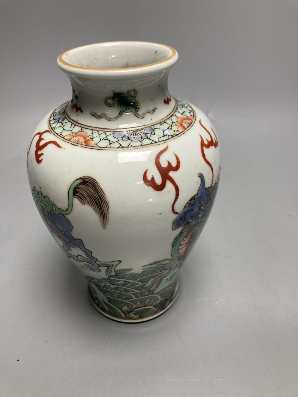 A Chinese famille verte vase, decorated with dragons, height 20cm